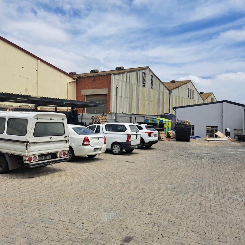 To Let commercial Property for Rent in Neave Industrial Eastern Cape